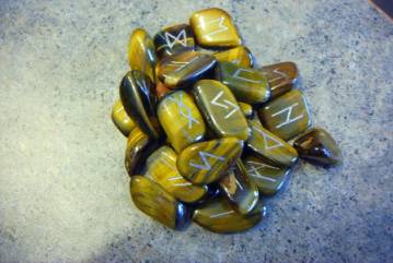 Tigers Eye Runes set