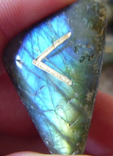 Labradorite Runes