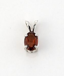 GARNET PENDANT 