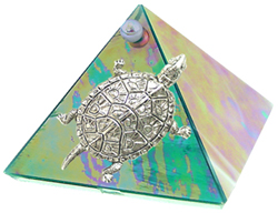 GLASS EMERALD PYRAMID TURTLE 