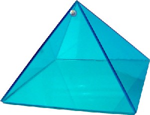 AQUAMARINE GLASS SERENITY PYRAMID