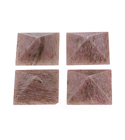 Thulite Square Facet, Pyramids