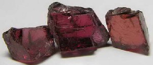 Rhodolite Garnet Faceted Rough