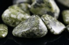 Epidote Tumbled Pieces